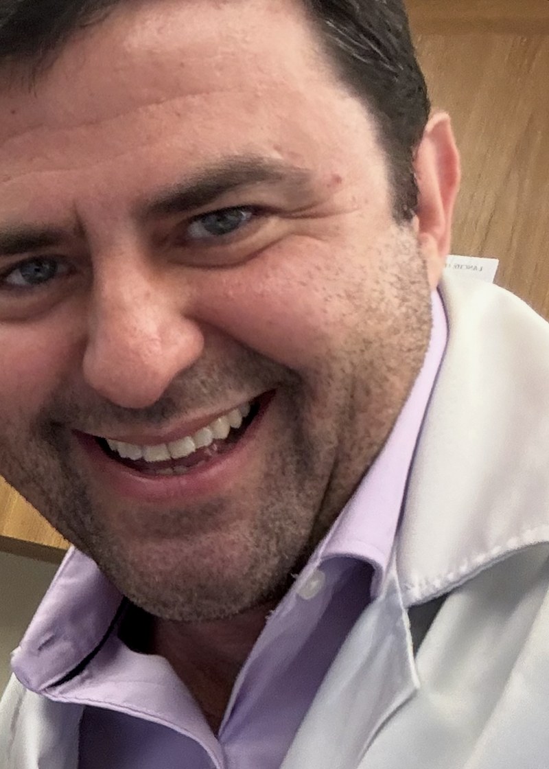 Dr. Gustavo Laufer, cardiologista, de jaleco